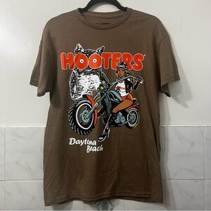 Hooters Motorcycle Daytona Beach T-Shirt Size Medium Biker